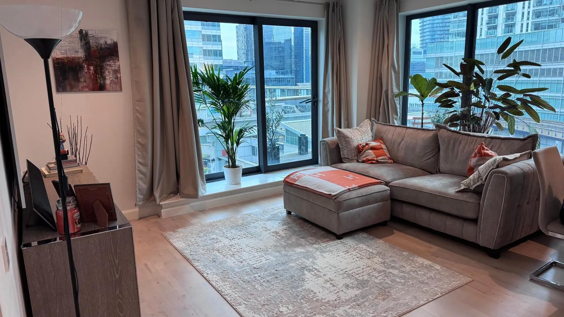 Spare Room In All-Female 2-Bedroom Flat-Female Only! London 0*,  United Kingdom
